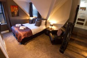 Superior Double Room - Split Level Bathroom