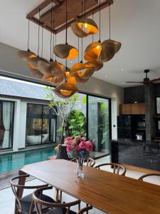 Cozy Luxe 3BR Villa in The Heart of Batu Bolong, Canggu