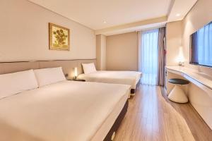 Phòng gia đình 2 giường (Family Twin Room)