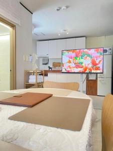 # 3room # 4bed # Gwangalli # Maximum 8 # Netflix # 120 inch beam