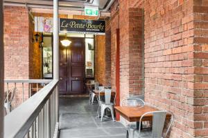 Cosy and Central City Studio Near Attractions