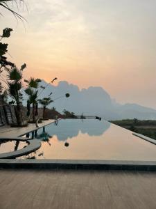 La Montana De Luong Son