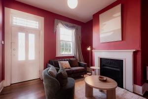 Georgian built Battery Point cottage