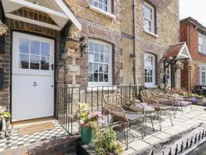3 Canalside Cottages - Towcester
