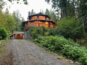 Snowline Cabin 13 - An Architectural Gem Pet Friendly and Free Wi-fi - Deming