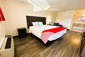 Oyo Hotel San Antonio Lackland AFB Seaworld Hwy 90 W
