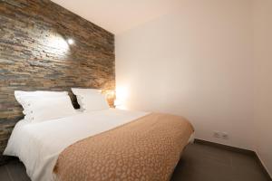 le Victoria, centre ville , plage et parking gratuit