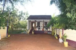 Vishaka INN Pool Villa - Tiruvidaimarudūr