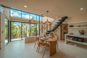 Villa Ayo 1 - Beautiful Brand New 2BR Villa, Steps to the beach