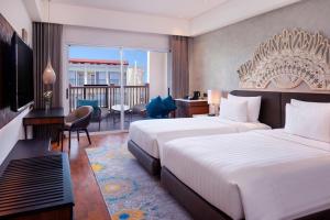 Deluxe Room Twin Bed