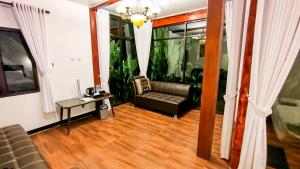 Forrest Cafe & Wisata Berkuda