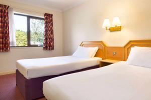 Twin Room with Two Single Beds - Mobility Accessible/Non-Smoking room in Days Inn Southampton Rownhams