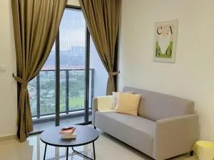 NEW 3R2B FamilyHome Puchong 8 pax - Puchong New Village