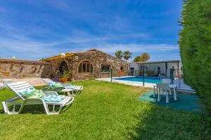 Chalet con piscina privada en Bolonia - EL Chaparral
