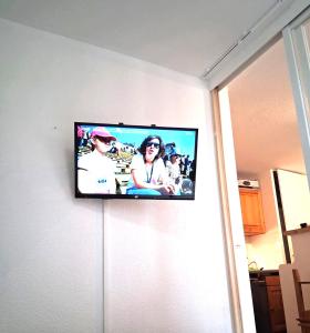 Appartements Super Besse chez Sophie 2ch, sejour, wifi, 2tv, rdc, terrasse, parc, piscine, pkg : photos des chambres