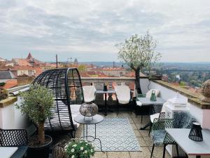 Boutique Apartments U Rolanda, Mikulášské náměstí