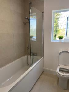 Room in Lovely Shared House Home Away From Home Shared Bathroom