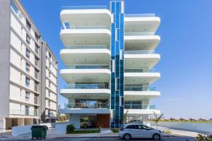 Aelia - Chic 2-BR Apartment & Balcony in Larnaca