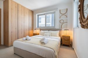Aelia - Chic 2-BR Apartment & Balcony in Larnaca