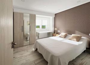 3 rooms apartment close beach