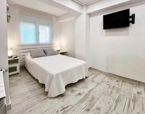 3 rooms apartment close beach