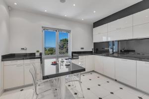 Penthouse Residence - FIRST ROW SEA - Makarska Exklusiv