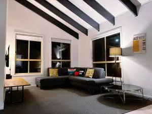 Spacious 3-Bed Home in Werribee! - Werribee