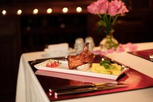 Bhaya Luxury Halong Cruise - Manage by LuxCruises