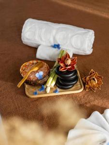 Bhaya Luxury Halong Cruise - Manage by LuxCruises