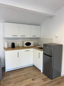 Studio cosy indépendant et détaché dans une villa avec parking gratuit