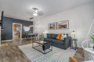 Raptor Retreat Family - Grainger