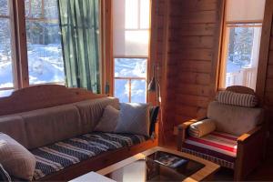 Cozy Cottage in Kerimaa