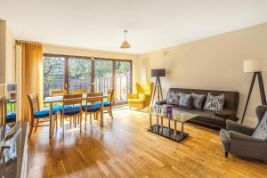 Serene 1BR Wimbledon Apt with Private Garden & Parking