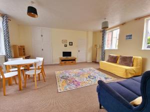 Large, quiet garden flat near Torquay beach - 4hvězdičkové hotely ve městě Torquay