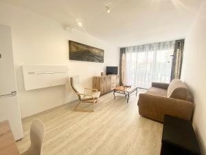 LE BOUCANET - APPARTEMENT CLIMATISÉ ENTIEREMENT RÉNOVÉ POUR 4 PERSONNES AVEC PARKING PRIVATIF