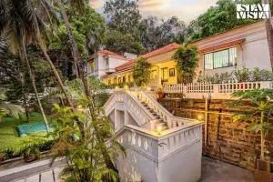 La Bougainvillea with BBQ Grill at Porvorim by StayVista - Vainguinim