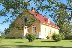 Lovely Rantala located on a lake - Janakkala