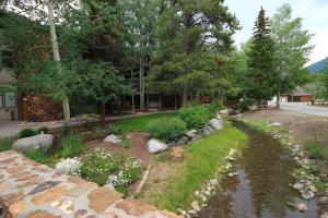 Chateau DuMont Oversized 2 Bed 2 Bath CDMR