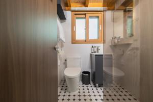 Luxury Hanok Blue Serenity