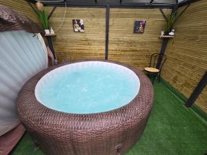 Tentes de luxe Clos des Monts Tente Lodge Safari J : photos des chambres