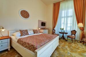 Deluxe Queen Suite room in Zámek Křtiny