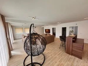 Villa Leyan - Miševići