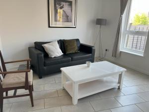 Large triple room in Canada Water London