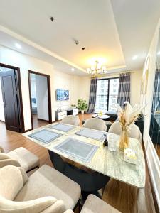 Victory Homestay Times City