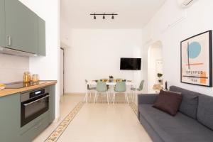 The Best Rent - Sunny three-bedroom apartment near Ottaviano metro stop