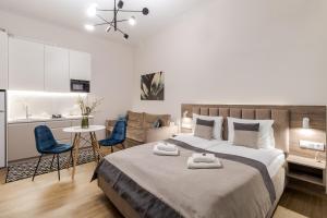 DeMar Apart Vakarchuka