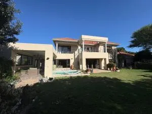 Holmely House - Humewood