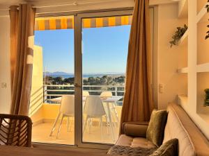 157-Empurialola-Apartamento con vistas preciosas en Empuriabrava
