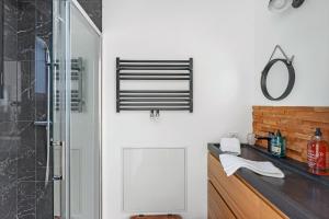 Villas La Basse Menantie - Haut de gamme & Spacieuse : photos des chambres