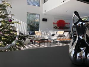 Maisons de vacances LA VILLA KORLEA AVEC PISCINE AIX LES BAINS : photos des chambres